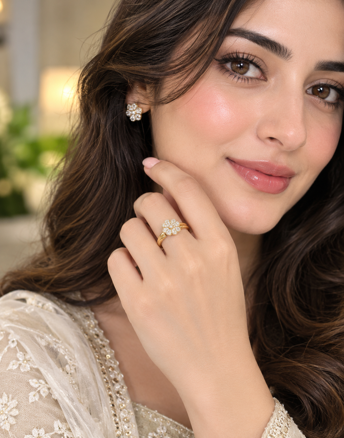 Luxury Crystal Flower Ring for Women – Elegant Floral Cluster Design with Sparkling Stones in Gold & Silver Finishes