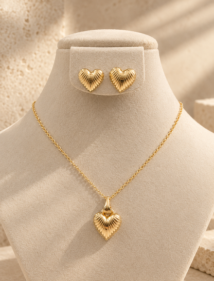 Gold Platted Heart Pendant Set - Luxury And Premium Apparence