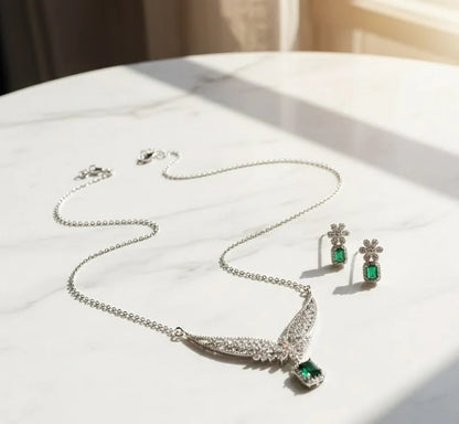Luxury Green Crystal Leaf Jewelry Set for Women – Elegant Silver-Tone Necklace and Matching Earrings with Sparkling Floral Accents