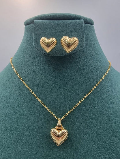 Gold Platted Heart Pendant Set - Luxury And Premium Apparence